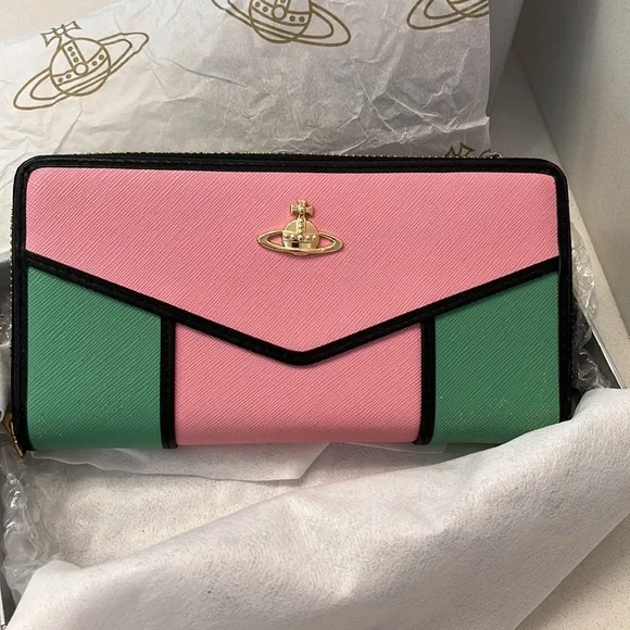 Vivienne Westwood zip wallet in box. - Picture 2 of 12